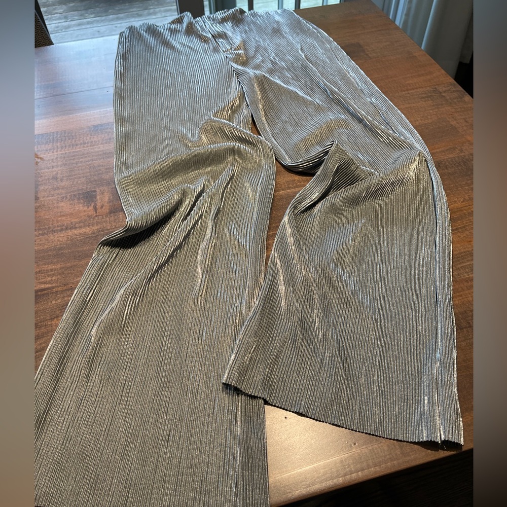 Fun wide legged pants